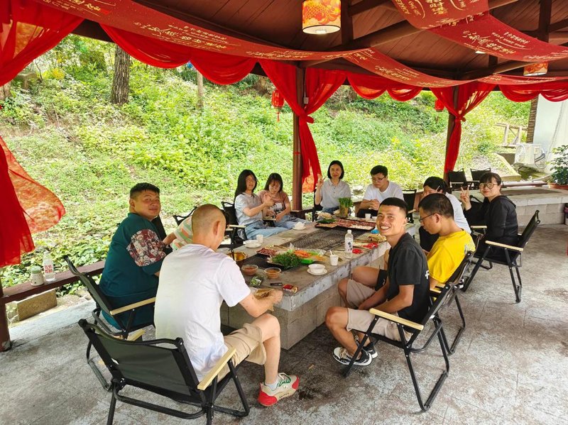 团建聚餐